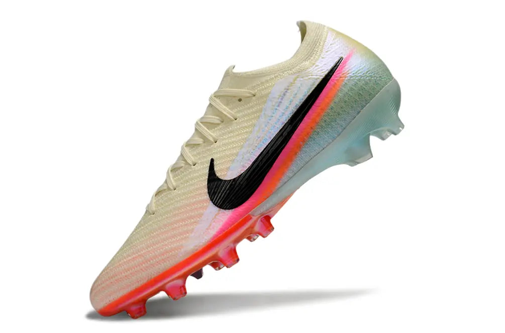 Mercurial Vapor 16 Elite Sam Kerr - Blanc/Noir (AG) Bonplancrampons