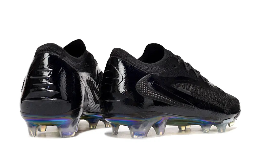 Phantom 6 Low Elite Black (FG) Bonplancrampons